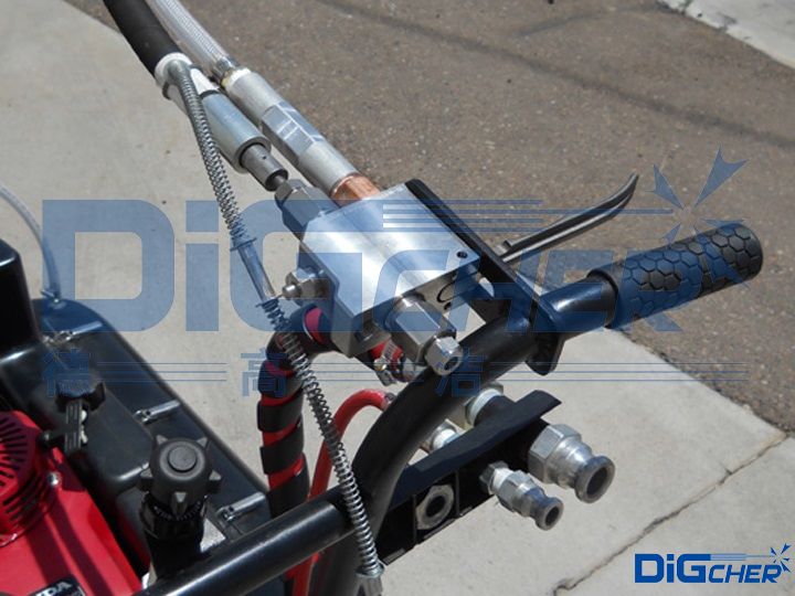 D380HP����ʽ��ͨ��(bi��o)������C(j��)�ֱ�